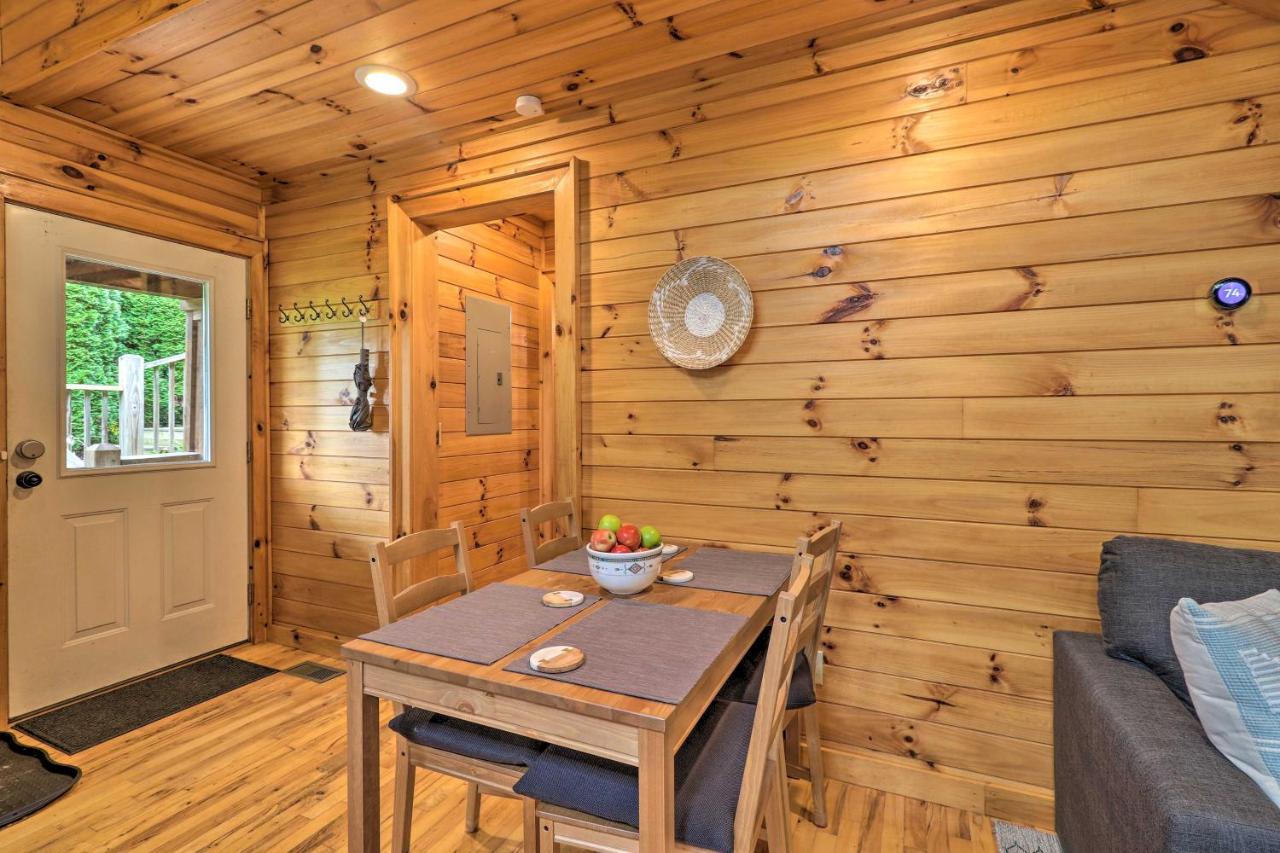 Cozy Boone Cabin With Deck Close To Downtown! Zewnętrze zdjęcie