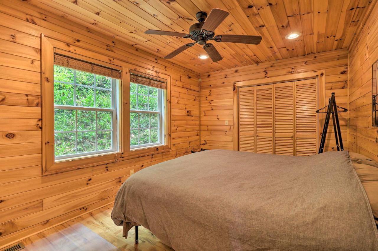 Cozy Boone Cabin With Deck Close To Downtown! Zewnętrze zdjęcie