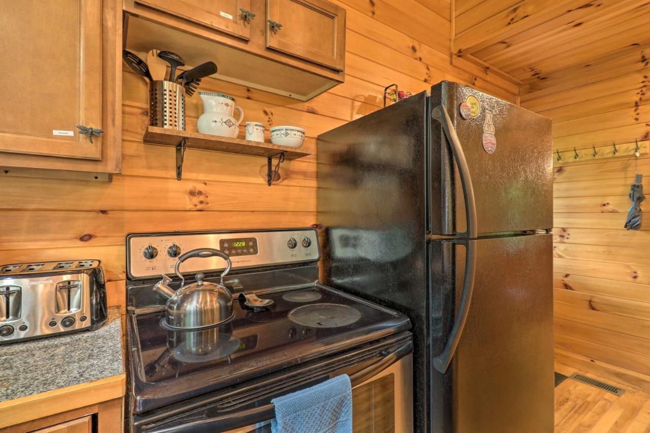 Cozy Boone Cabin With Deck Close To Downtown! Zewnętrze zdjęcie