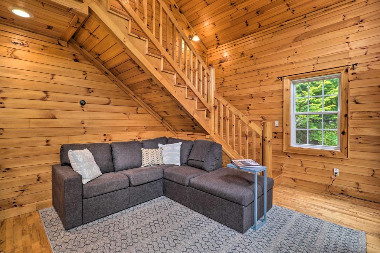 Cozy Boone Cabin With Deck Close To Downtown! Zewnętrze zdjęcie