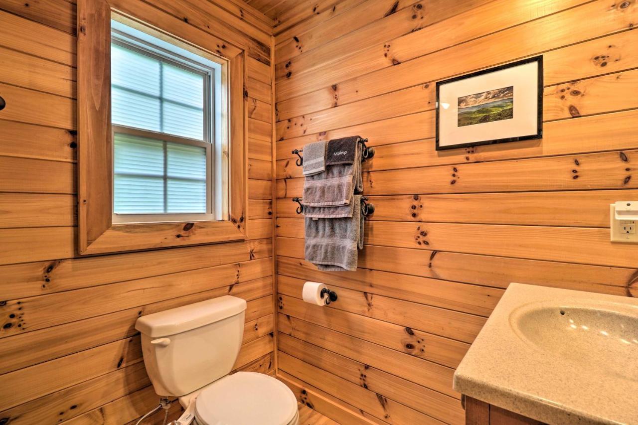 Cozy Boone Cabin With Deck Close To Downtown! Zewnętrze zdjęcie